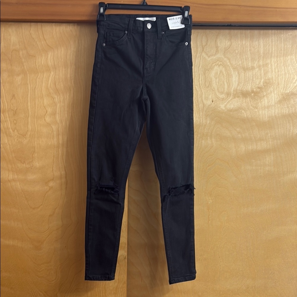 NWT Topshop Jamie Black Distressed Ankle Jeans Size US 2